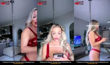 Selin’in Çıplak Üvey Kızından Sakso İfşası